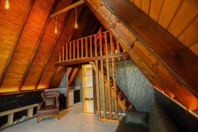 Others 2, Pafuli Bungalov, Merkez