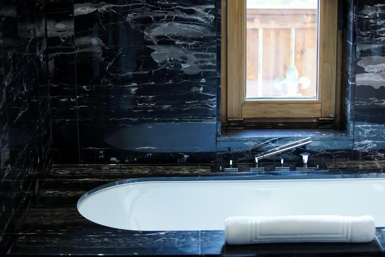 Bathroom 3, Ultima Hotel  Courchevel, Savoie