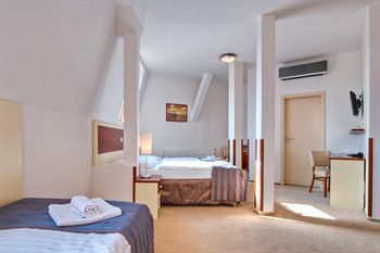 Others 4, City Partner Hotel Gloria, Praha 8