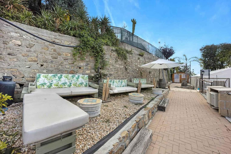 Others 3, Holiday Homes in Pompeiana 40829, Imperia