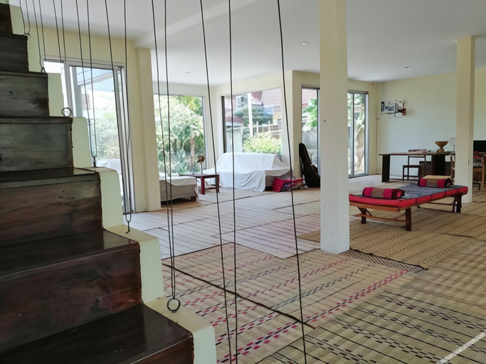 Others 5, Vanpila, Khanthabouly