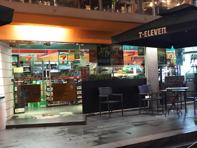 Food & Drinks 5, 5 STAR & LUXURY Apartment near KLCC/ KL City Centre, Kuala Lumpur