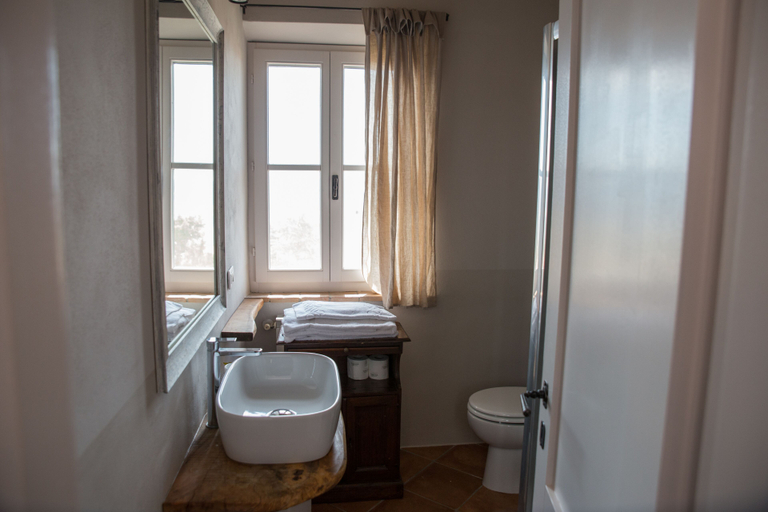 Bathroom 3, Il Poggio, Siena