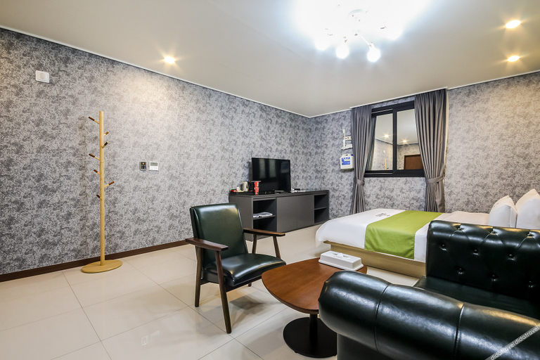 Bedroom 2, Naju Breeze Self check-in Motel, Naju