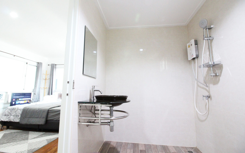Bathroom 3, Room-baan Khunphiphit Homestay, Phra Nakhon Si Ayutthaya