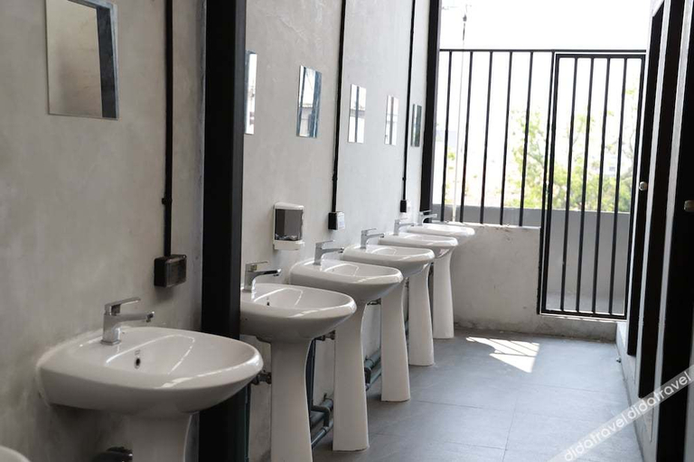 Bathroom 3, The Cube Hostel Khaosan, Phra Nakhon