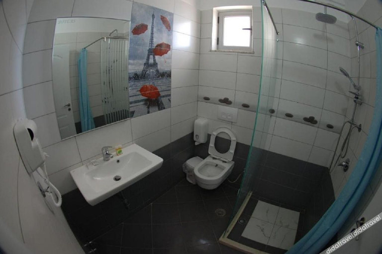 Bathroom, Hotel Divers, Vlorës