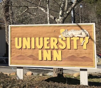 Others 4, The University Inn, Jackson