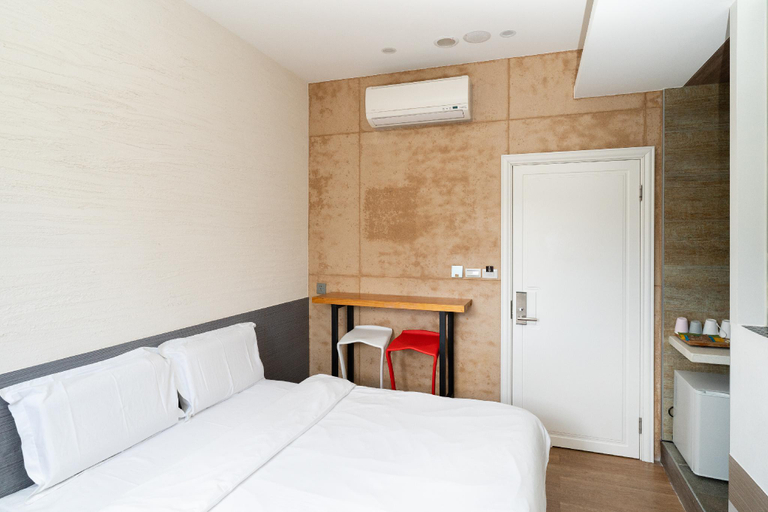 Bedroom 2, Xiang Zhai Jiao C, Yilan