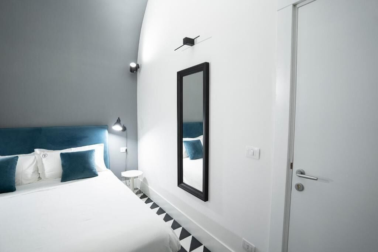 Room 2, Suite Pulcinella, Napoli
