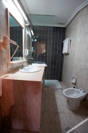 Bathroom, Apartamentos Torreluz, Almería