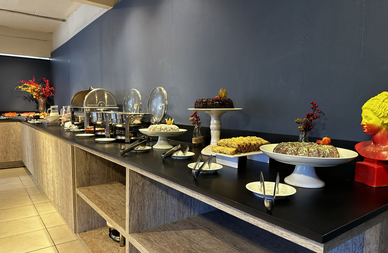 Food & Drinks 3, Luzzy Hotel, Canela