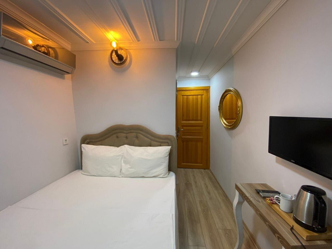 Bedroom 4, New Cherry Hotel, Fatih