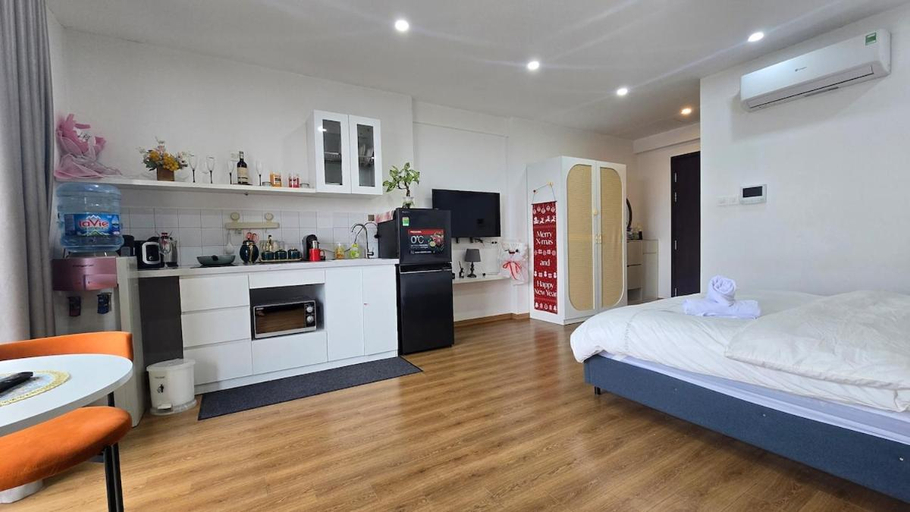 Bedroom 2, Vinhomes Dcapital Byscore Apartment, Cầu Giấy