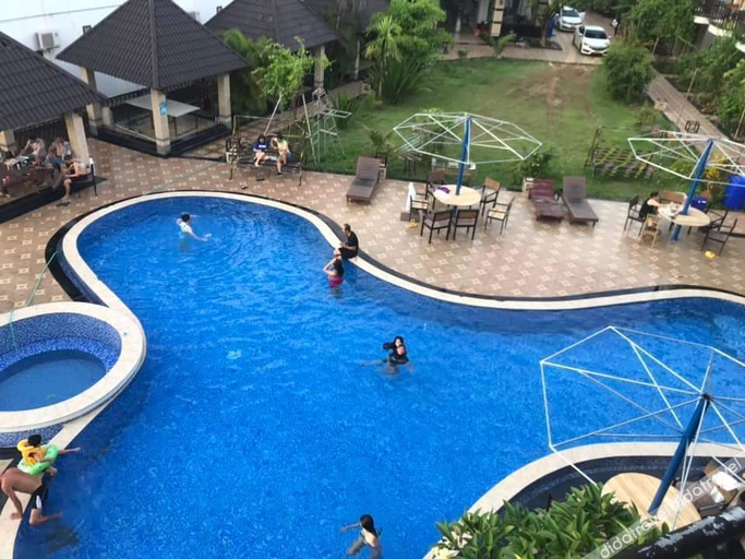 Sport & Beauty 5, Garden hotel, Vangvieng