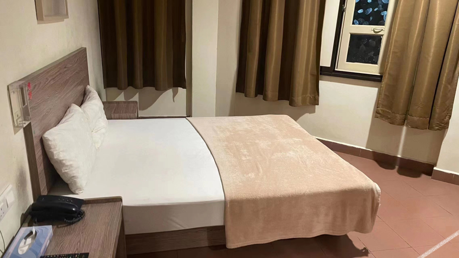Others 2, Mountbatten Hotel, Singapore