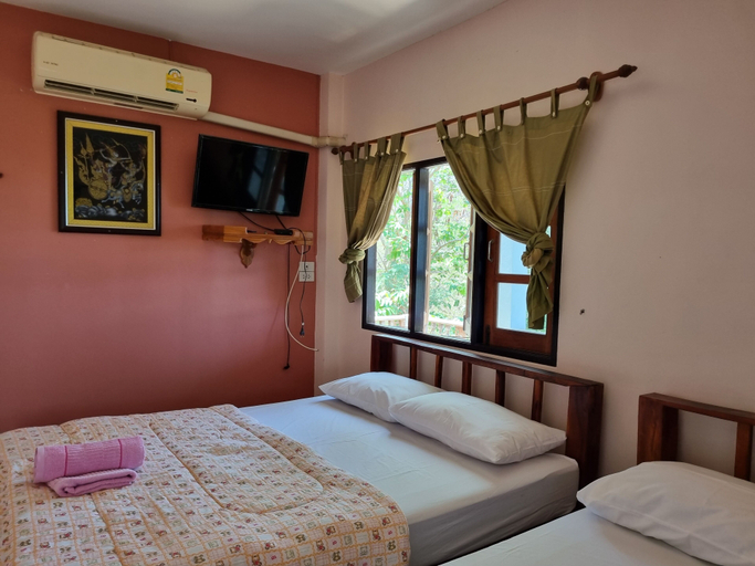 Bedroom 2, Sawasdee Sichang Resort, Koh Si Chang
