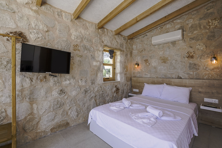 Others 2, Casa De Sherys, Kaş