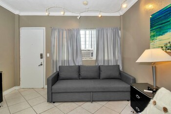 Others 2, Gorgeous Gem, Walk from the Ocean!!, Broward