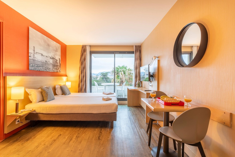 Bedroom 4, Comfort Aparthotel Marseille Prado Plage, Bouches-du-Rhône
