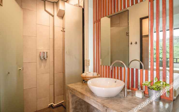 Bathroom 4, The Dearly Koh Tao Hostel, Ko Phangan