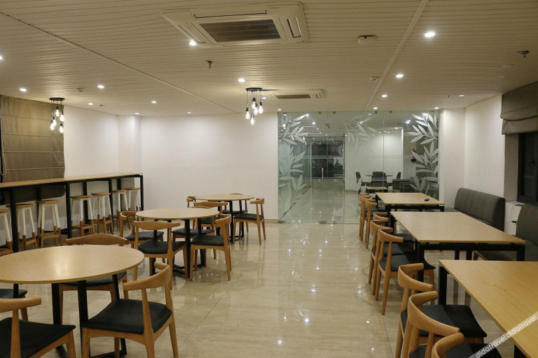 Food & Drinks 5, SM Hives, Cuttack
