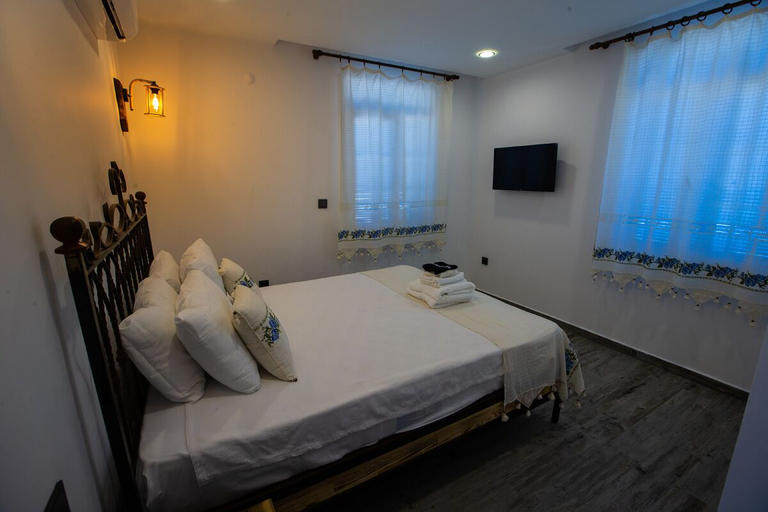 Bedroom 3, Akkum Hotel, Seferihisar