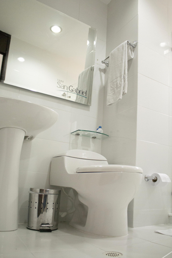 Bathroom 3, Hotel San Gabriel, Barrancabermeja