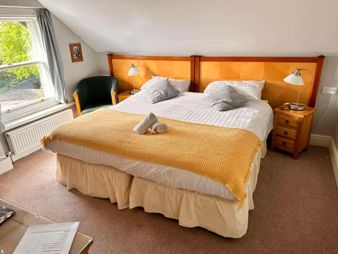 Bedroom 2, The Old Manse Guesthouse, Derbyshire