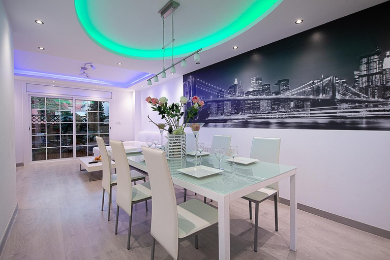 Food & Drinks, Kamelly Guest House, Barcelona