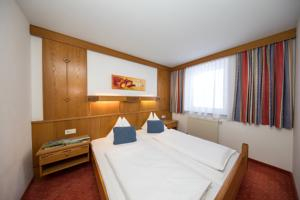 Others 2, Hotel Antonius, Zell am See