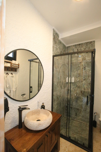 Bathroom 2, Thera Alaçatı Otel, Çeşme
