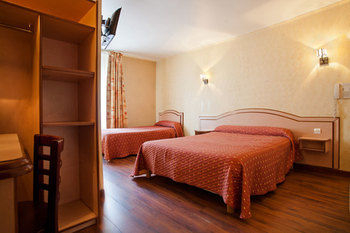 Others 5, Hotel Marciano Gare du Nord, Paris