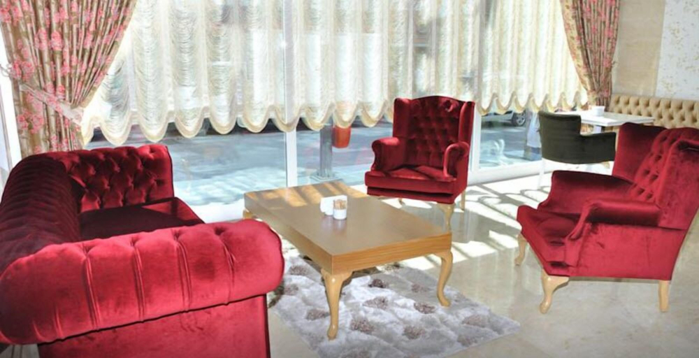 Others 4, Hanem Hotel, Merkez