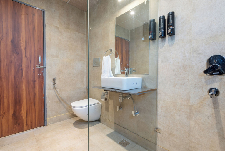 Bathroom 3, Yamunotri Cottages, Uttarkashi