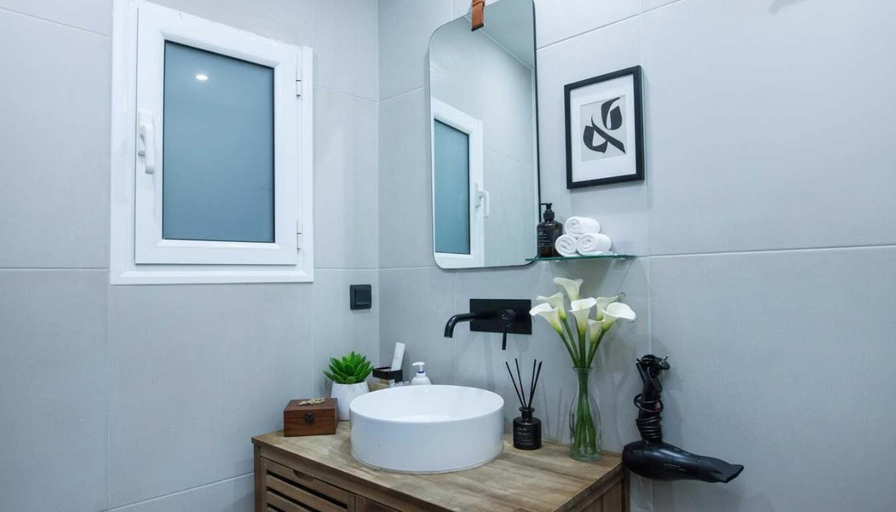 Bathroom 2, Premium House Steps Away from Acropolis Museum, Attica