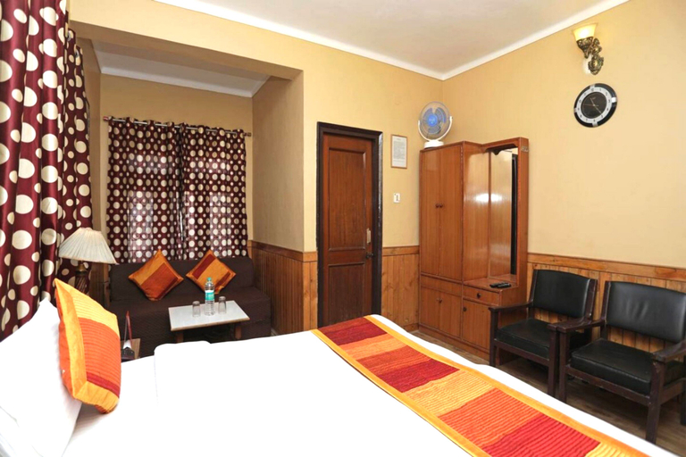 Bedroom 2, Goroomgo Deluxe Ankur Lake View Mall Road Nainital Near Naina Devi Temple , Nainital