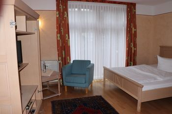 Others 5, Hotel Arminius, Lippe