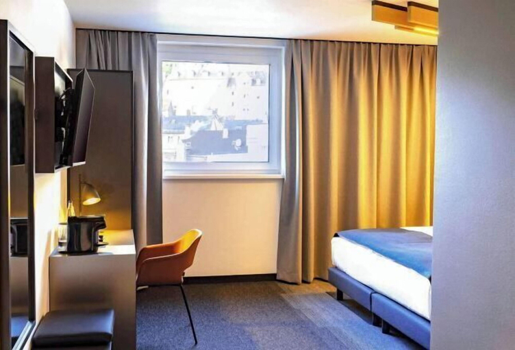 Others 4, B&B HOTEL München City-Nord, München