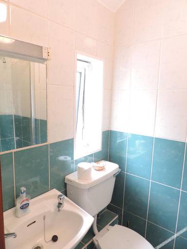 Bathroom 3, Ouvane Falls