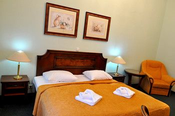 Others 2, Hotel Ester, Karlovy Vary
