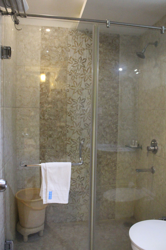 Bathroom 4, Hotel Galaxy, Kaushambi