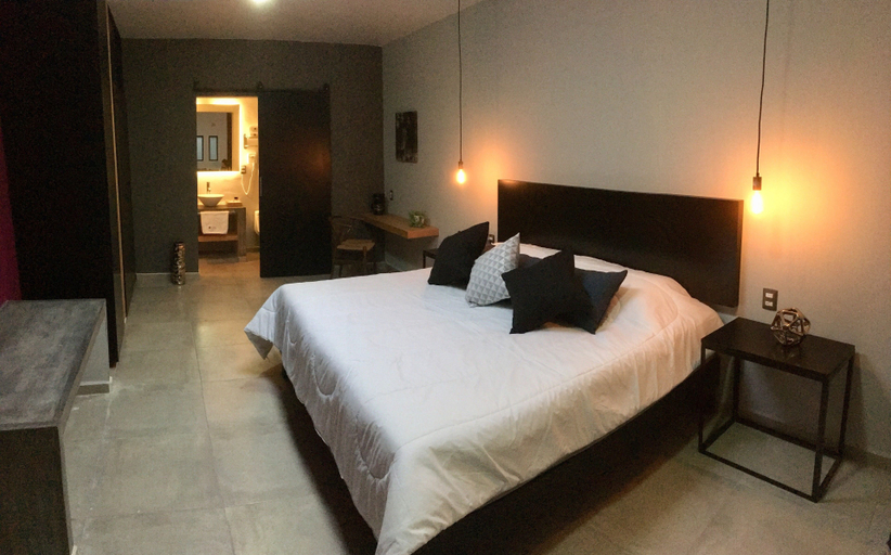 Others 3, Casa Calila, San José Iturbide