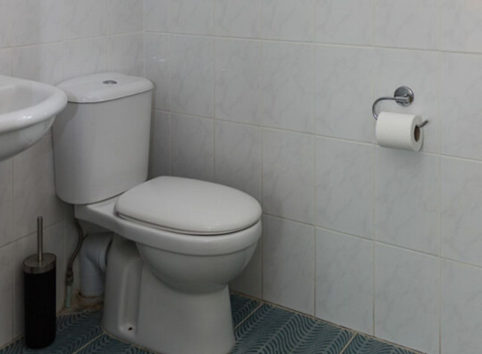 Bathroom 5, The Bull Inn, Lincolnshire