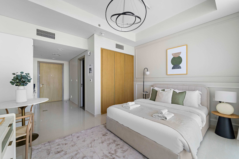 Room 3, Silkhaus New Modern Studio Business Bay, Dubai