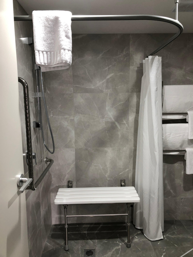 Bathroom 3, Bakers Lodge, Manukau
