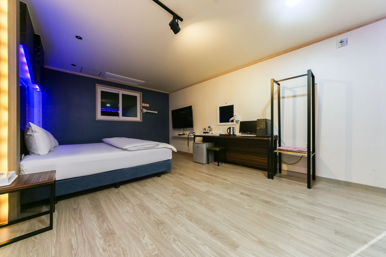 Bedroom 4, Yeongcheon CL Hotel, Yeongcheon