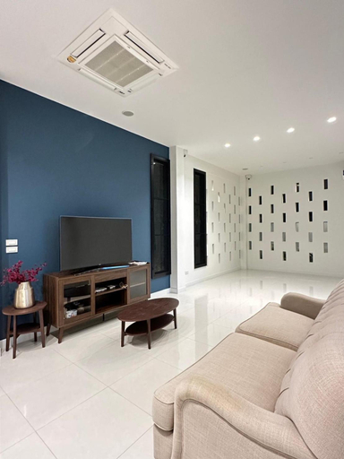 Others 3, House40 MRT Ratchadaphisek, Din Dang