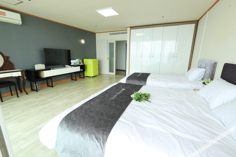 Bedroom 2, Hotel Marine, Pohang