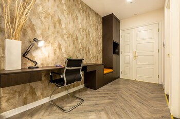 Others 3, Oasis Vinhome Golden River Apt, District 1